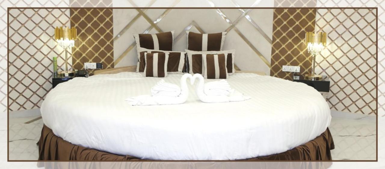 Hilton Suites Лахор Экстерьер фото