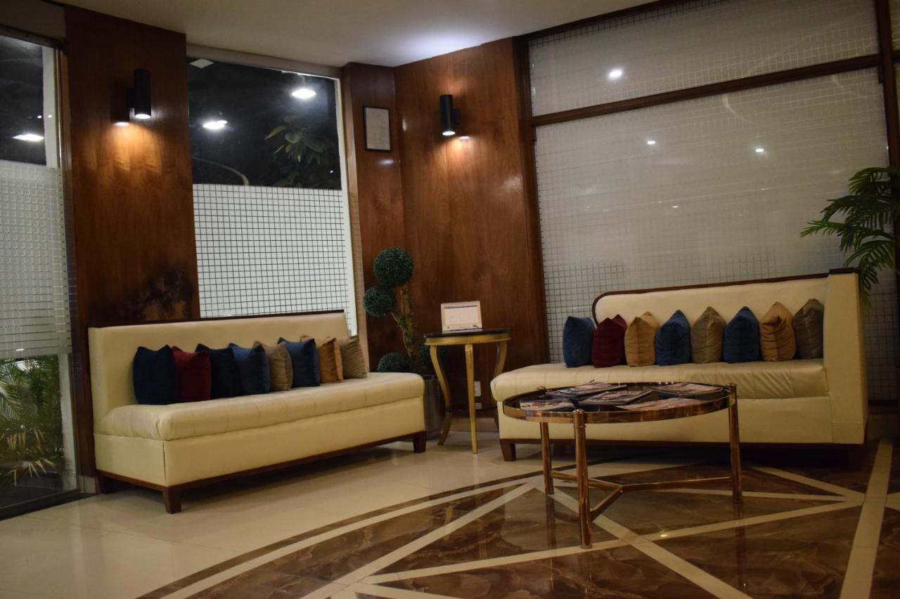 Hilton Suites Лахор Экстерьер фото